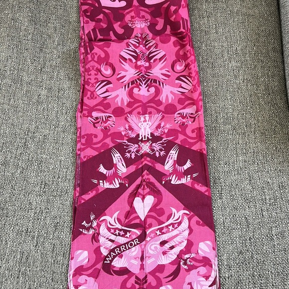 Ford Warriors in Pink Breast Cancer Scarves (set of 3) 2005, new in packaging - Picture 1 of 5